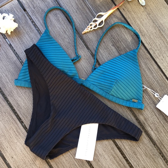 🌴🔆RIP CURL- PREMIUM SURF FIXED CHEEKY BIKINI SET - Picture 7 of 13